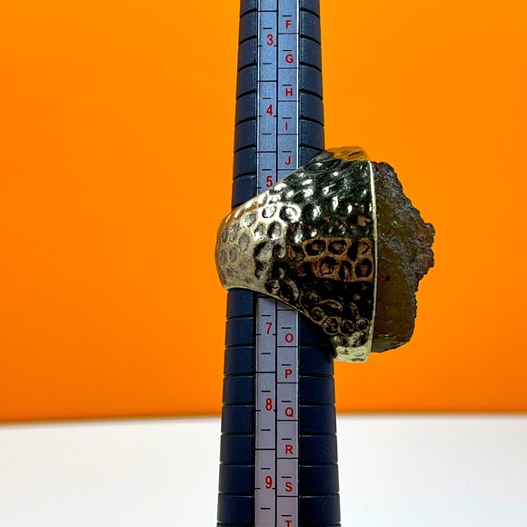 Massive Vintage Hammered Bronze & Druzy Gemstone Imitation Chunky Statement Ring - Picture 6 of 6